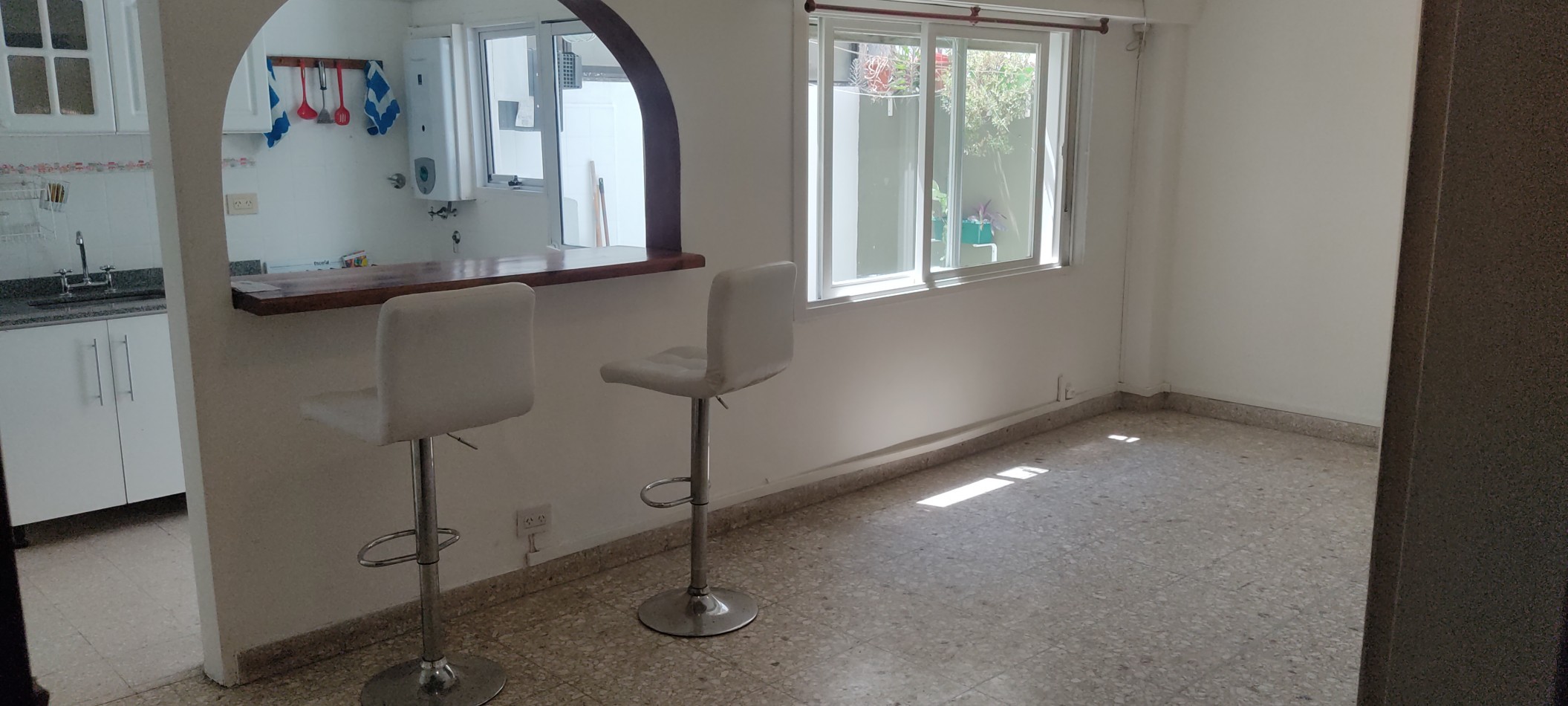 Alquiler Monoambiente | Cocina Independiente | PATIO