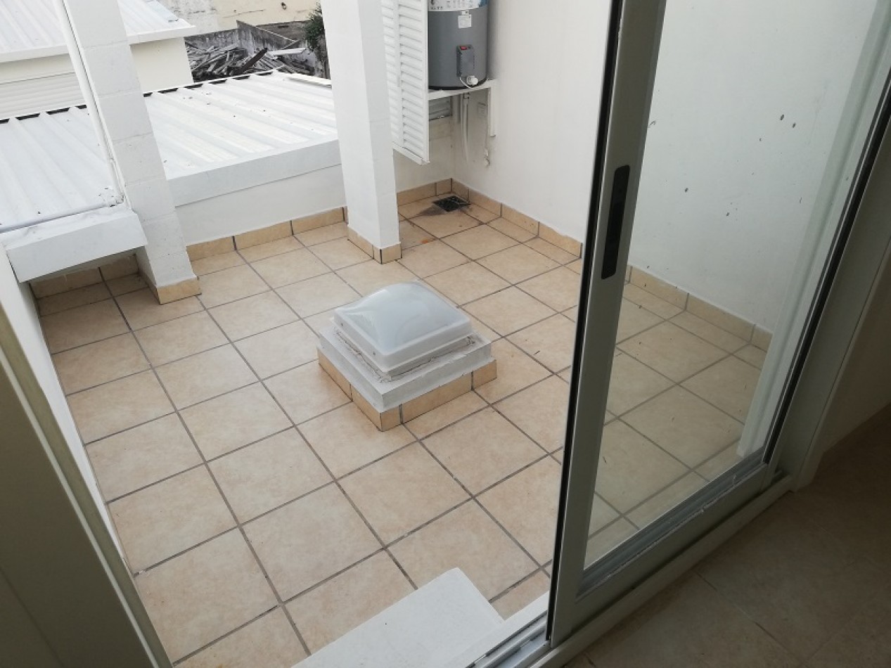 PH 4 AMB con TOILETTE, PATIO y TERRAZA | ABL y AYSA INCLUIDO | SIN EXPENSAS!!