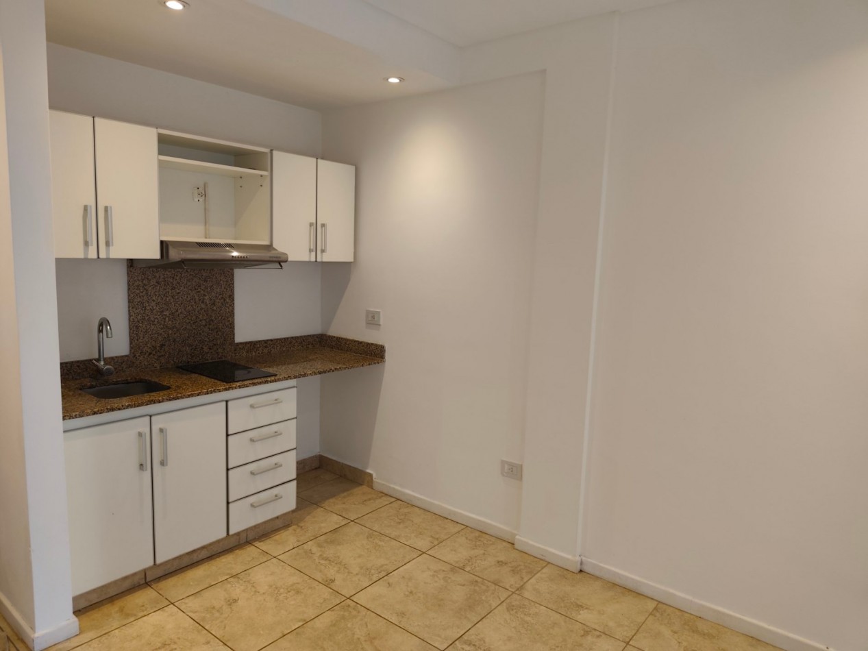ALQUILER Monoambiente vivienda y/o apto profesional | Bauness 1244 - Excelente ubicacion
