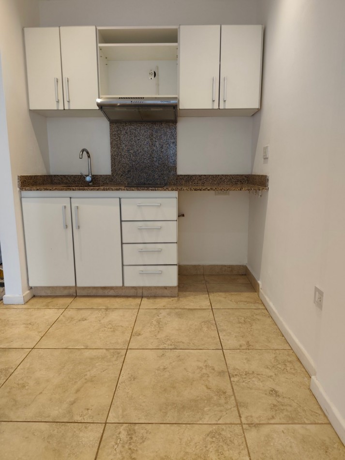 ALQUILER Monoambiente vivienda y/o apto profesional | Bauness 1244 - Excelente ubicacion