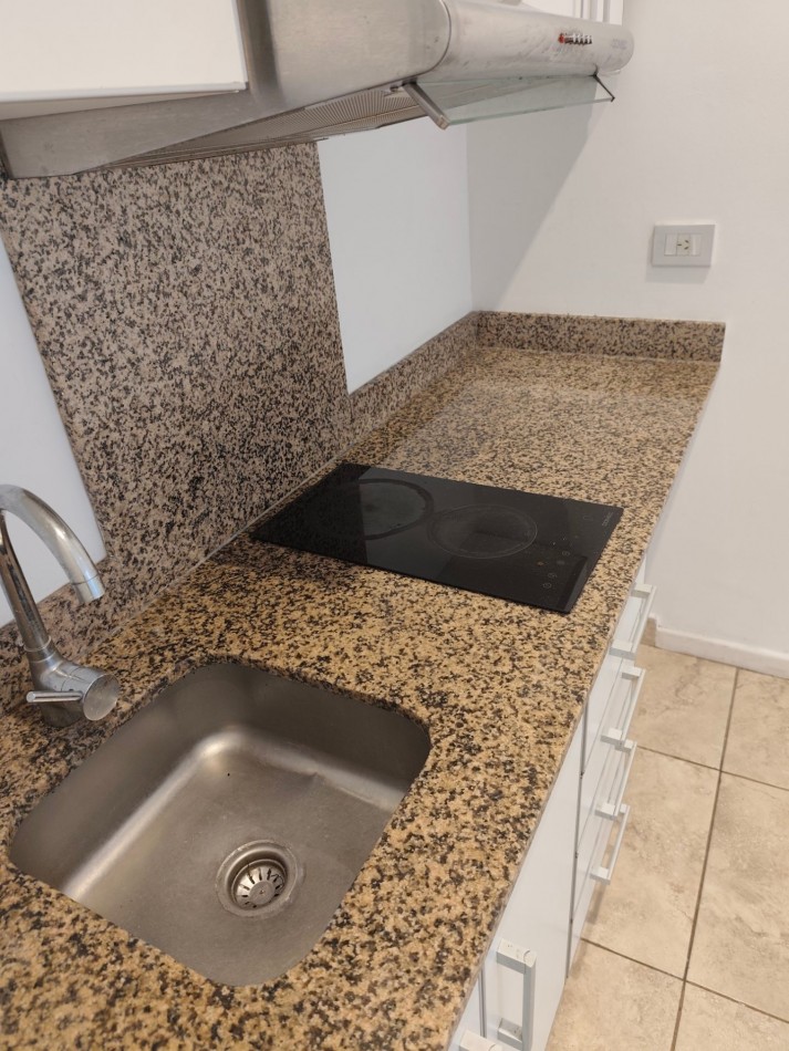 ALQUILER Monoambiente vivienda y/o apto profesional | Bauness 1244 - Excelente ubicacion