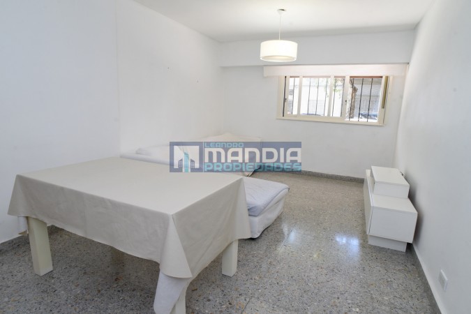 Venta 4 AMB  C/patio | Villa del Parque